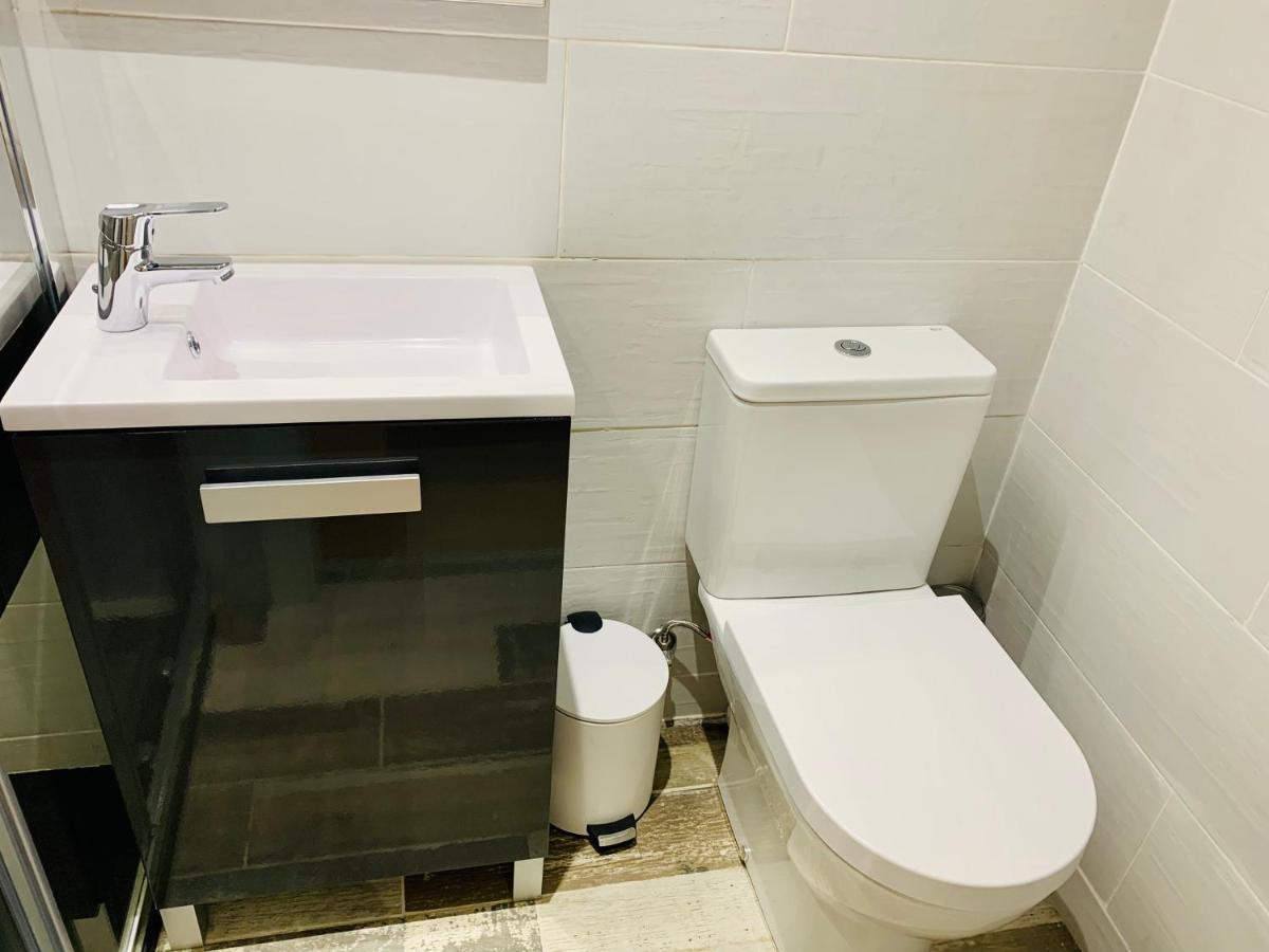 Acogedor Estudio En Pontedeume Apartment Bagian luar foto